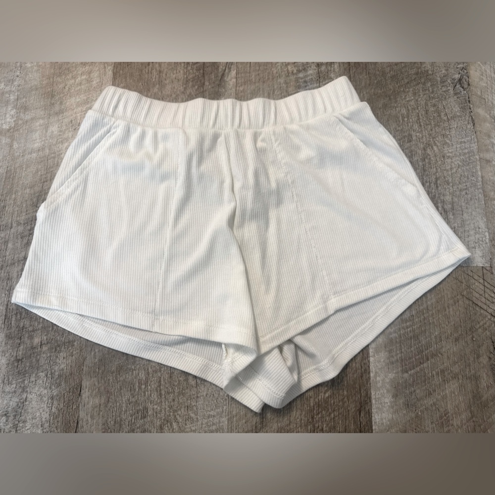 Stars Above size XS cream ribbed casual/lounge shorts, soft fabric
